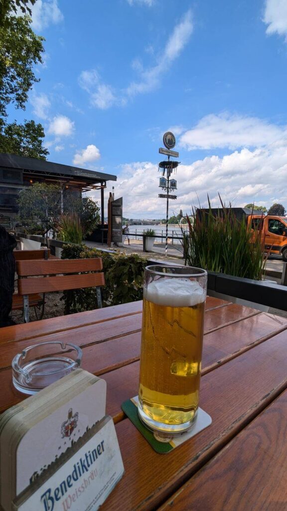 Koenigsbacher Biergarten am deutschen Eck